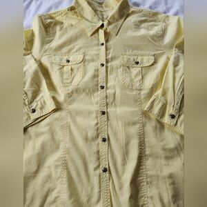 SONOMA Ladies Button Up Blouse. Size XL.  Elbow Sleeves.